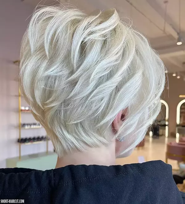 1691604587 10 80 Short Layered Haircuts For Women To Try In 2023 